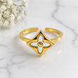 Bague Élégante Fleur Blanche en Acier Doré – Style Chic & Moderne
