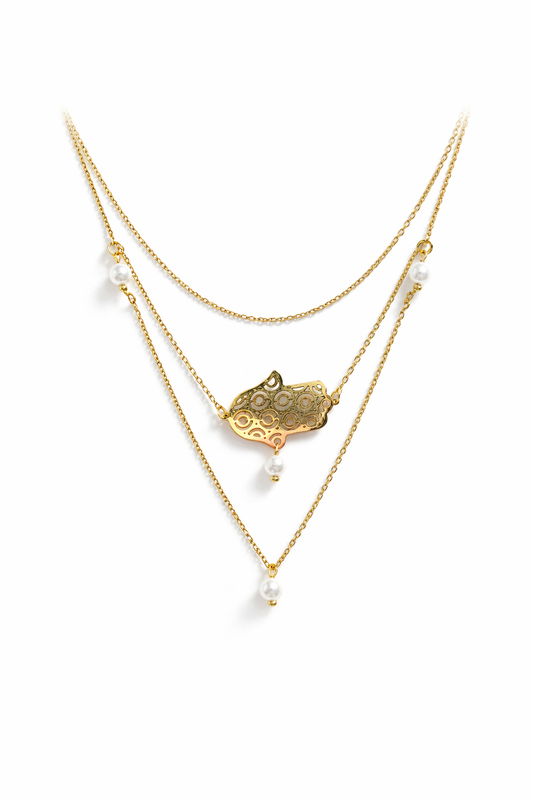 Collier Double Chaîne Doré avec Pendentif Poisson et Perles – Élégance Raffinée