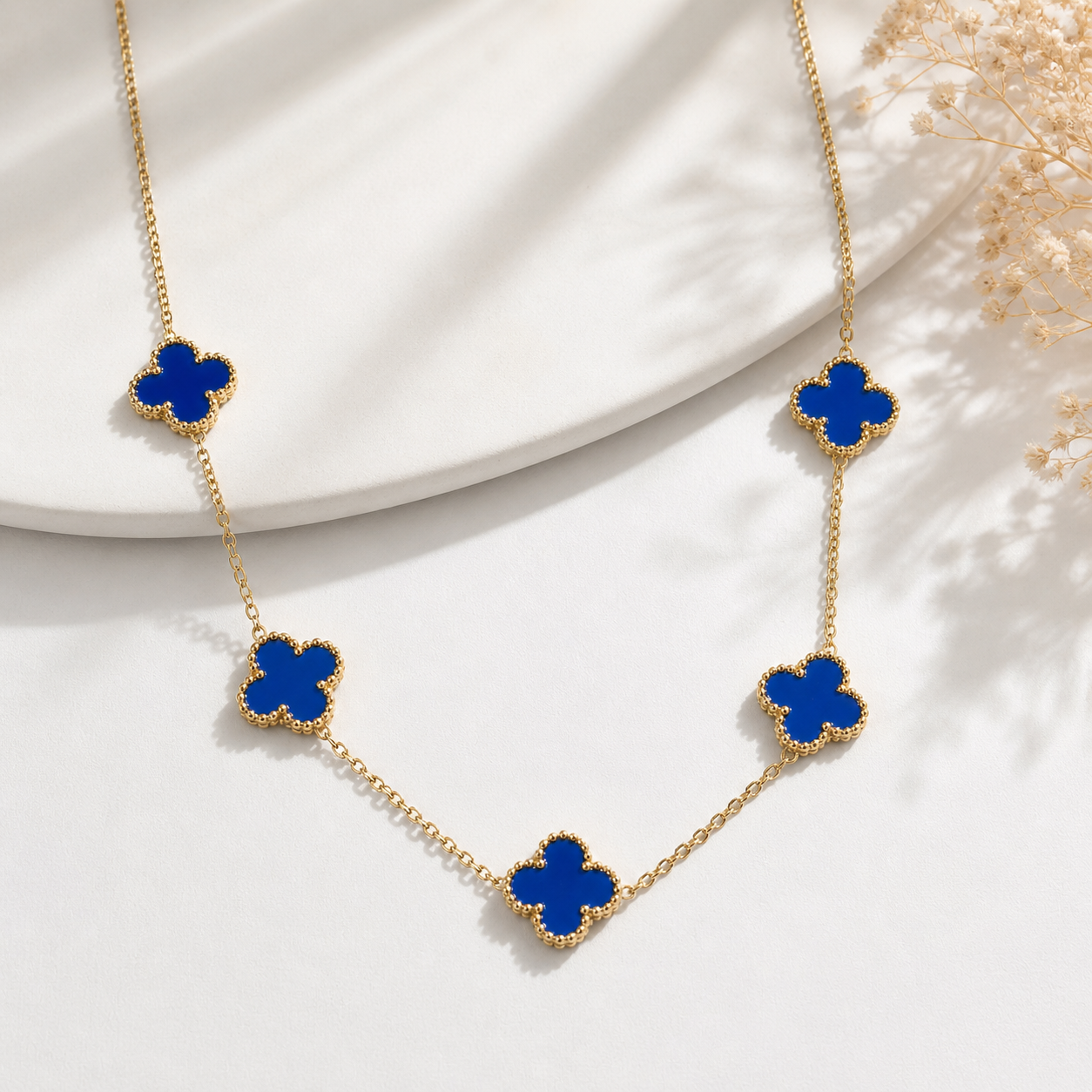 Collier Trèfle en Acier Inoxydable – Élégance Chic & Tendance