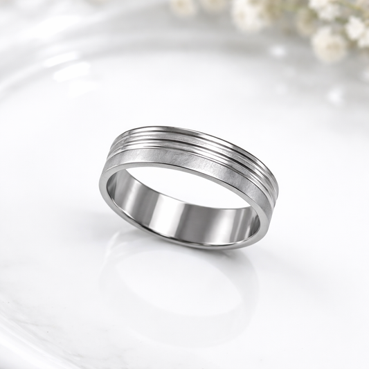 Bague Homme Acier Inoxydable – Design Moderne à Rainures Élégantes