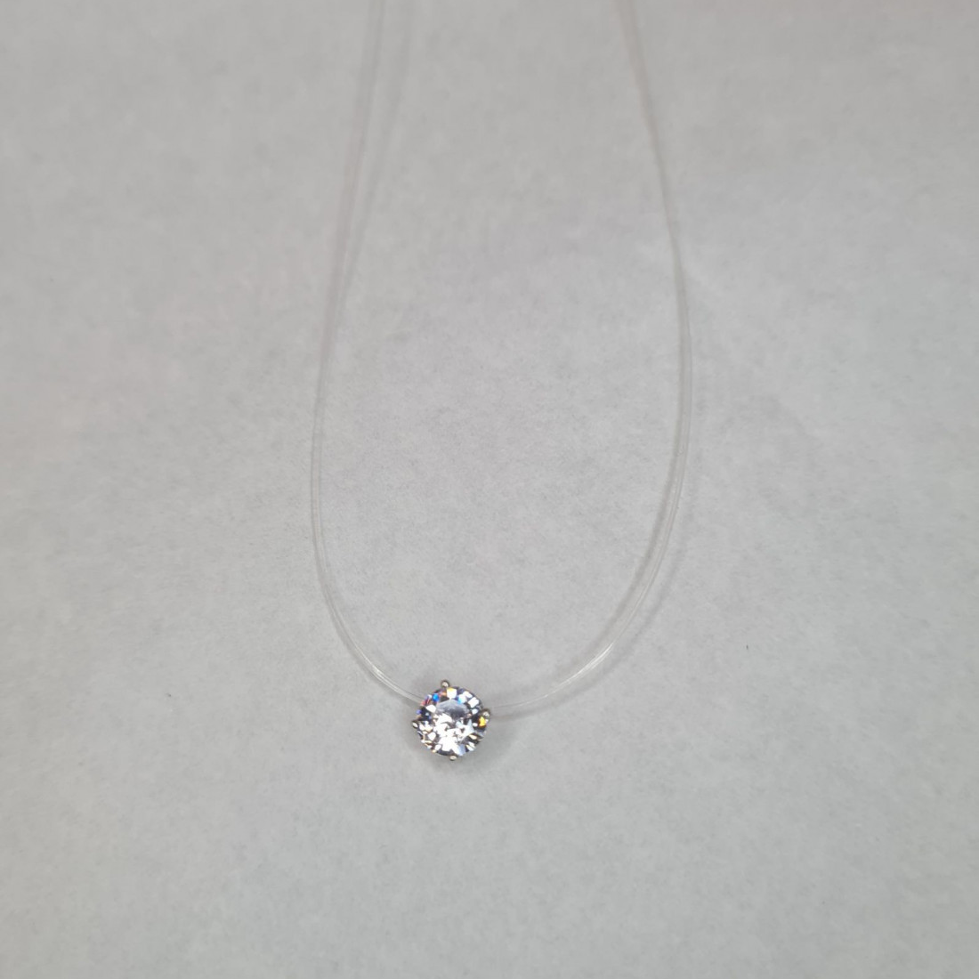 Collier Fil Invisible Cristal Luxe – Effet Flottant