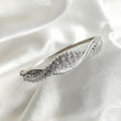 Bracelet Luxe Raffiné – Feuilles Étincelantes en Argent