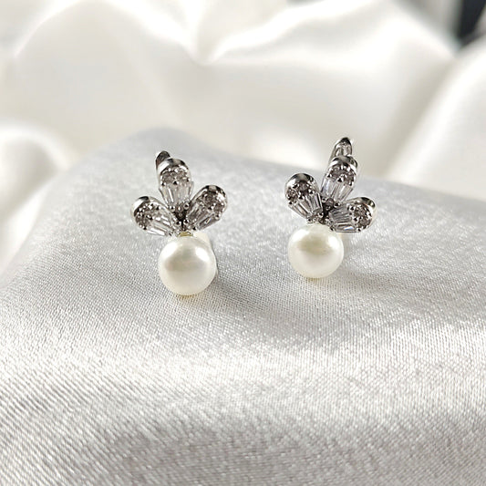 Boucles d’Oreilles “Perle Fleurie” en Argent