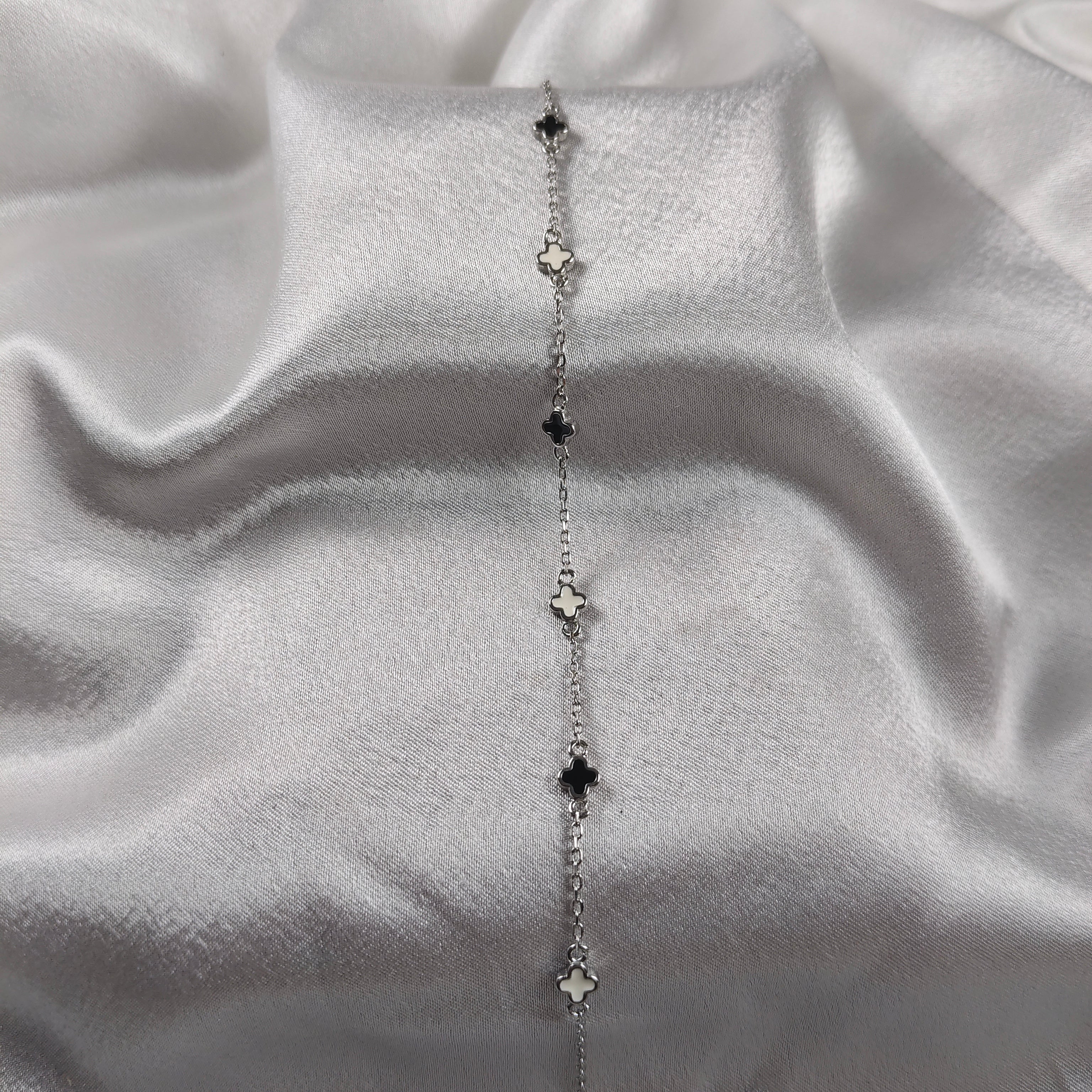Gourmette “Trèfles Émail Noir & Blanc” en Argent 925