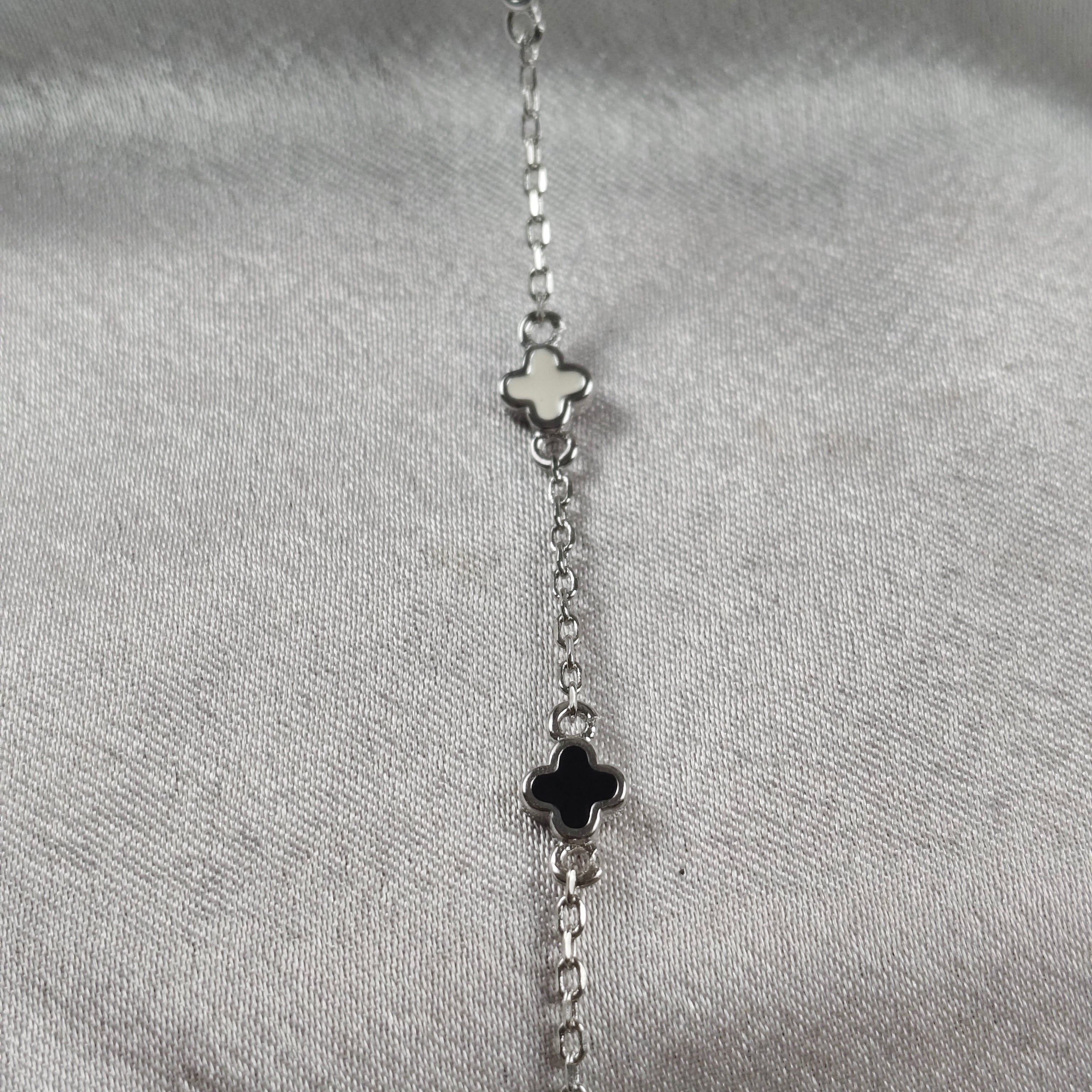 Gourmette “Trèfles Émail Noir & Blanc” en Argent 925