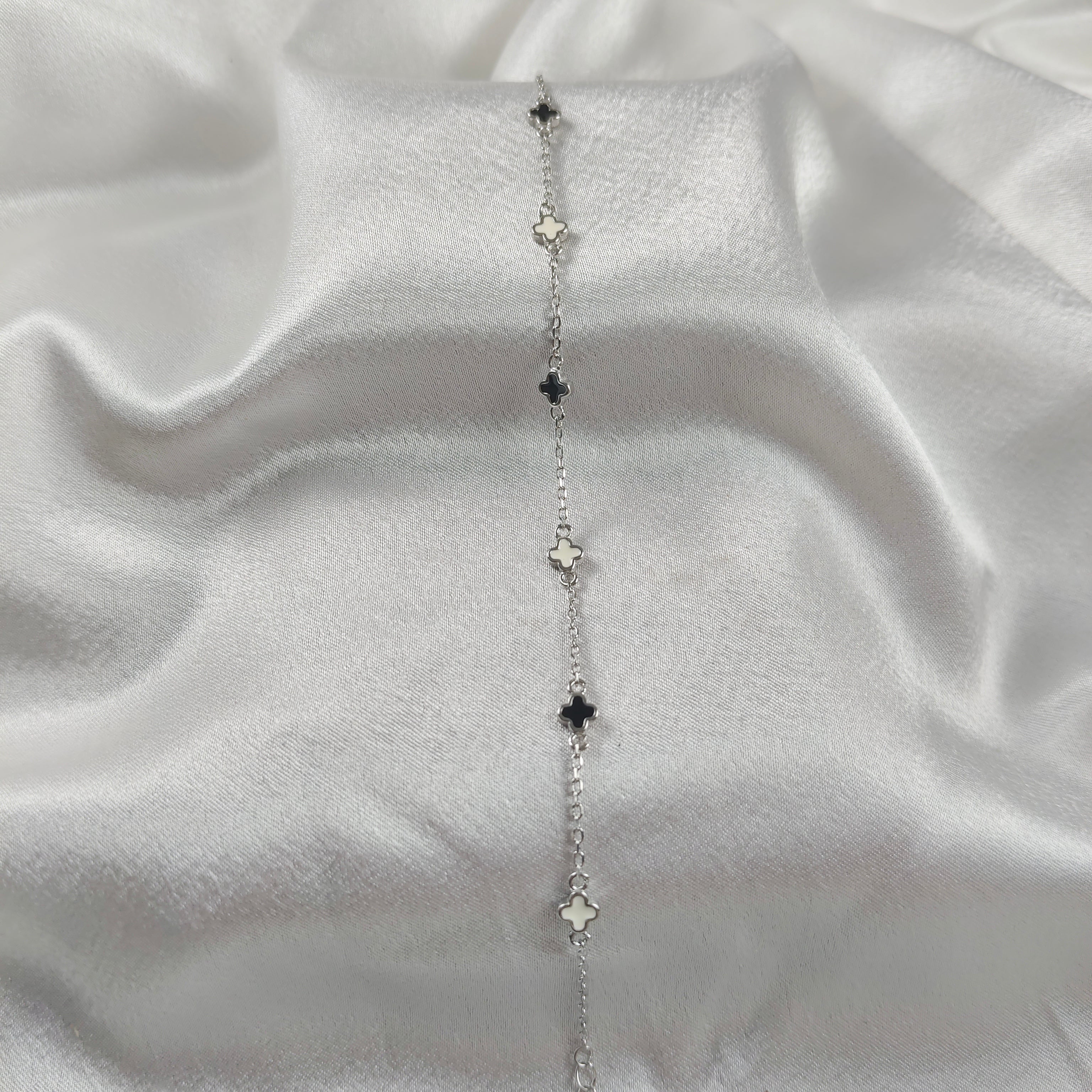 Gourmette “Trèfles Émail Noir & Blanc” en Argent 925