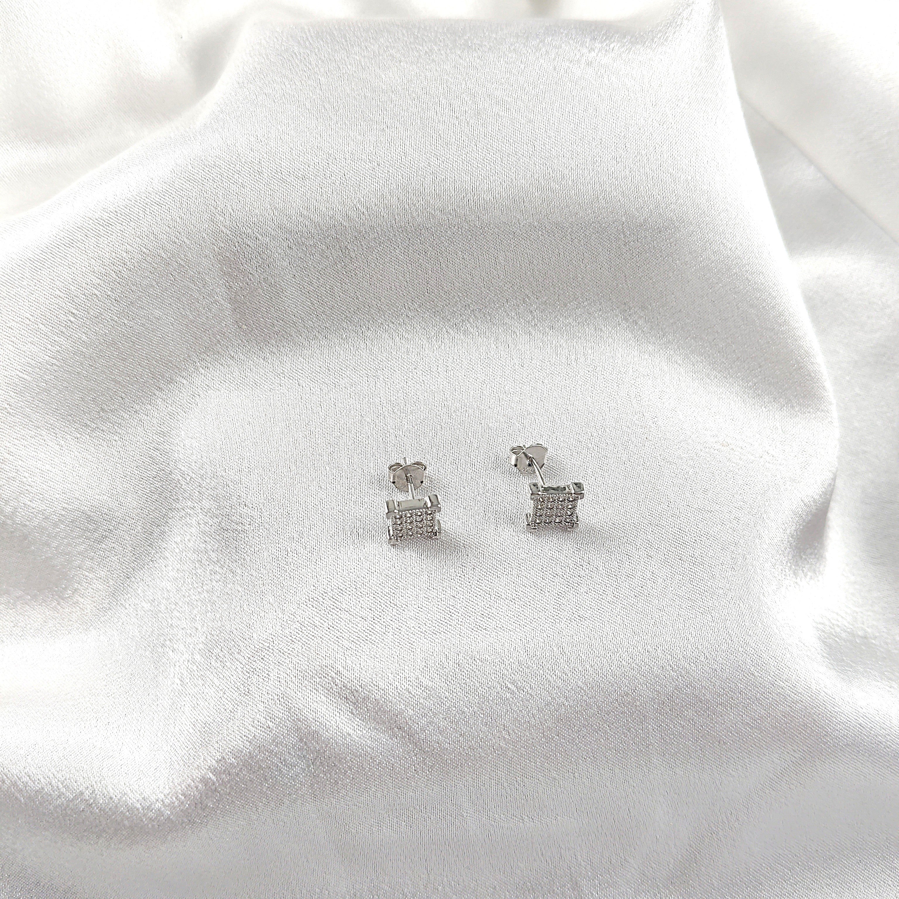 Boucles d’Oreilles Carrées Pavées en Argent 925