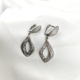 Boucles d’Oreilles Goutte Élégante en Argent 925 – Zircons Scintillants