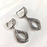 Boucles d’Oreilles Goutte Élégante en Argent 925 – Zircons Scintillants