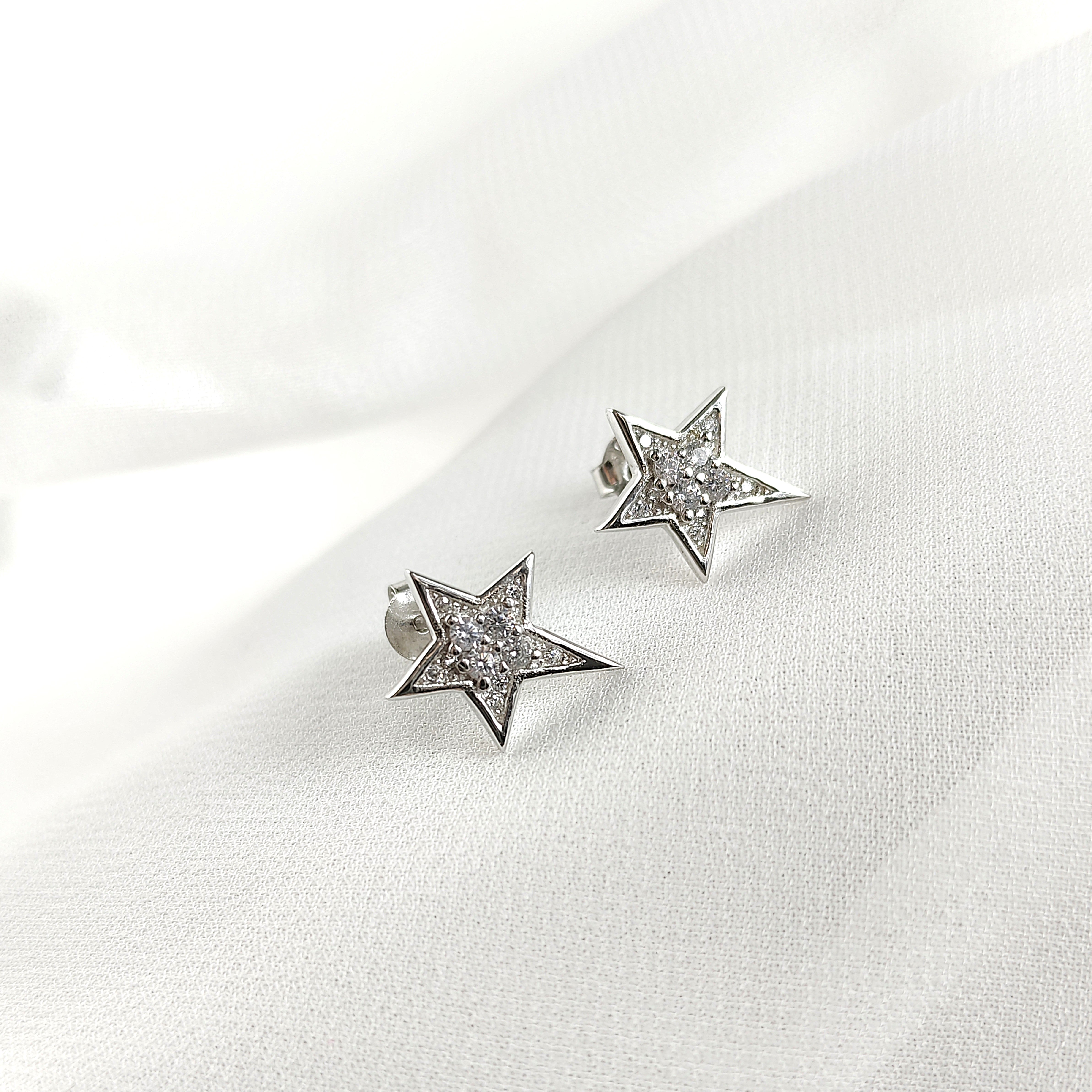 Boucles d’Oreilles Étoile en Argent 925 – Brillance Céleste