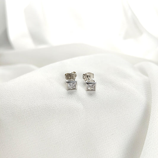 Puces Carrées Élégantes en Argent 925 avec Zircon Taille Princesse