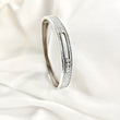 Bracelet jonc en argent rhodié avec incrustation de zircons scintillants