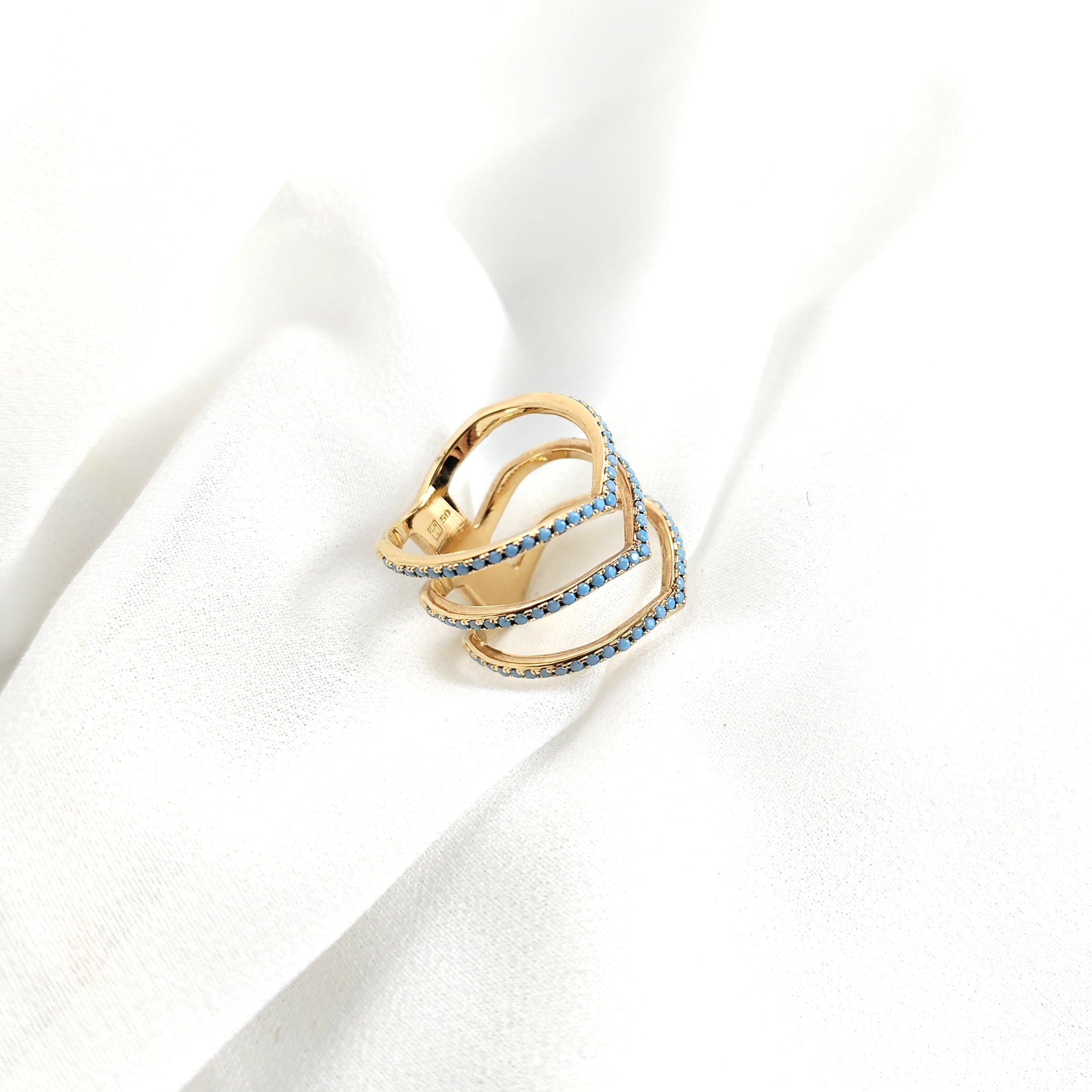 Bague en plaqué or avec pierres turquoise – Design moderne et raffiné