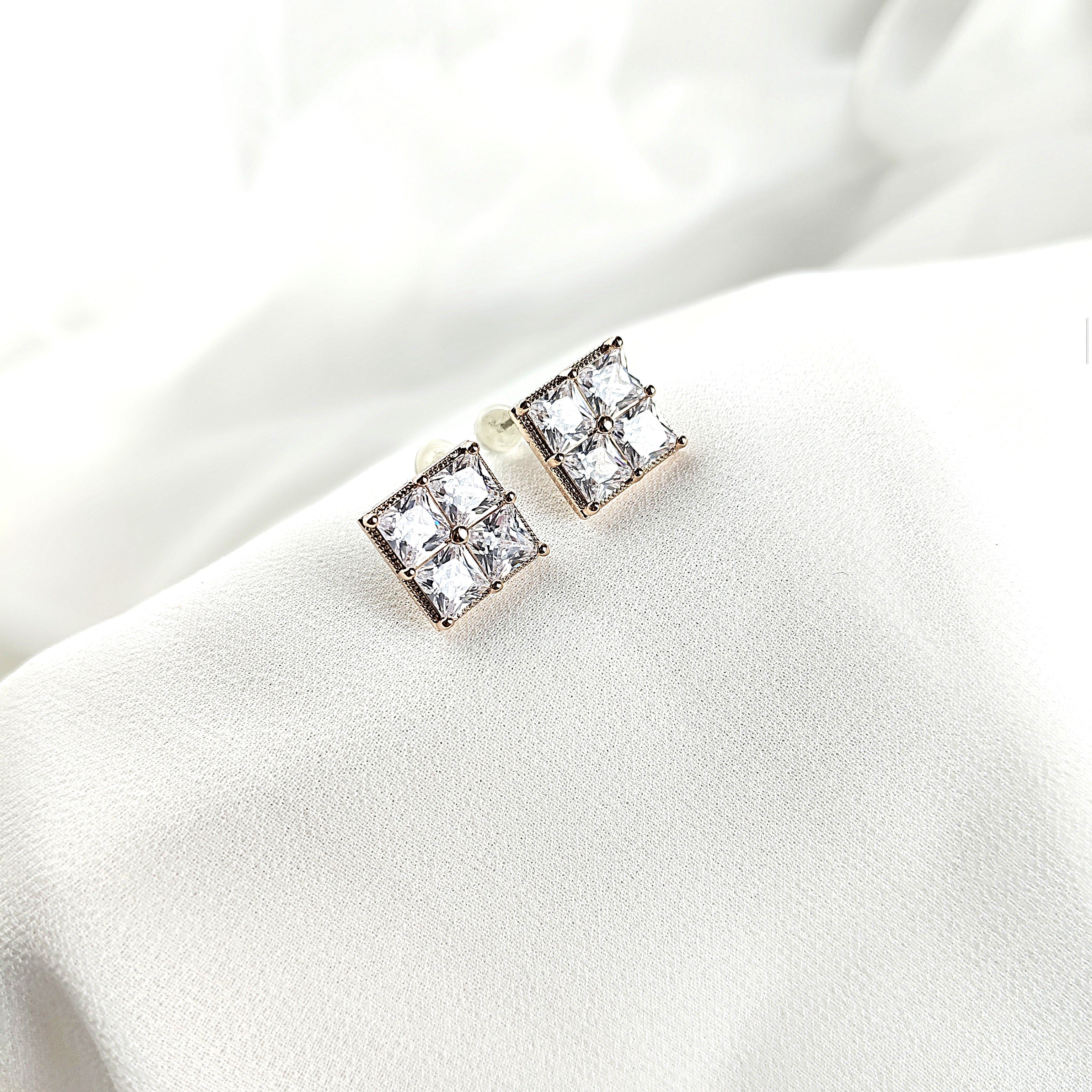 Boucles d’oreilles fantaisie carrées à cristaux scintillants
