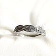 Bague en argent 925 entrelacée pavée de zircons – Raffinement éternel