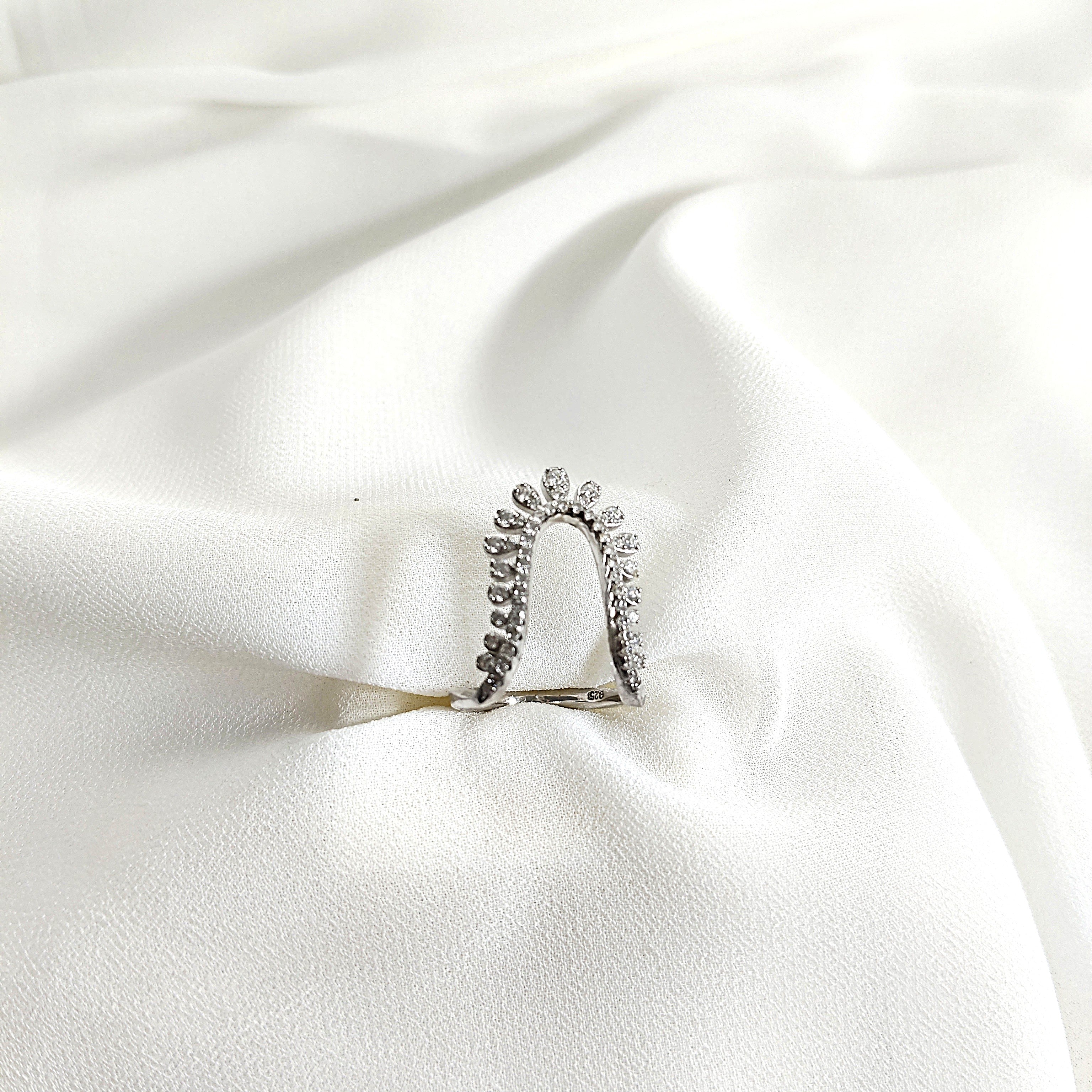 Bague en argent 925 “Couronne d’Éclat” – Anneau ouvert orné de zircons scintillants
