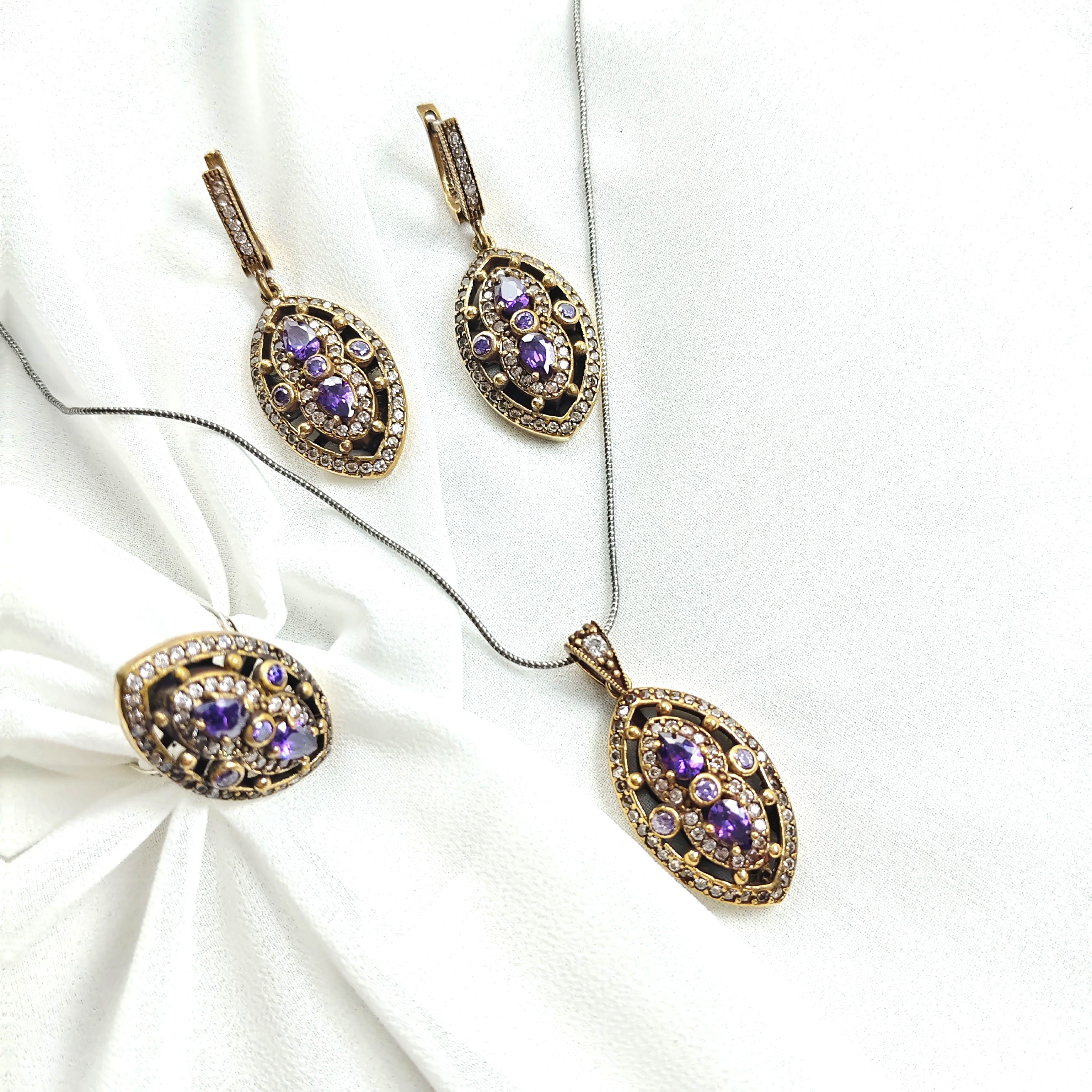 Parure Antique Royale en Argent et Pierres Améthystes
