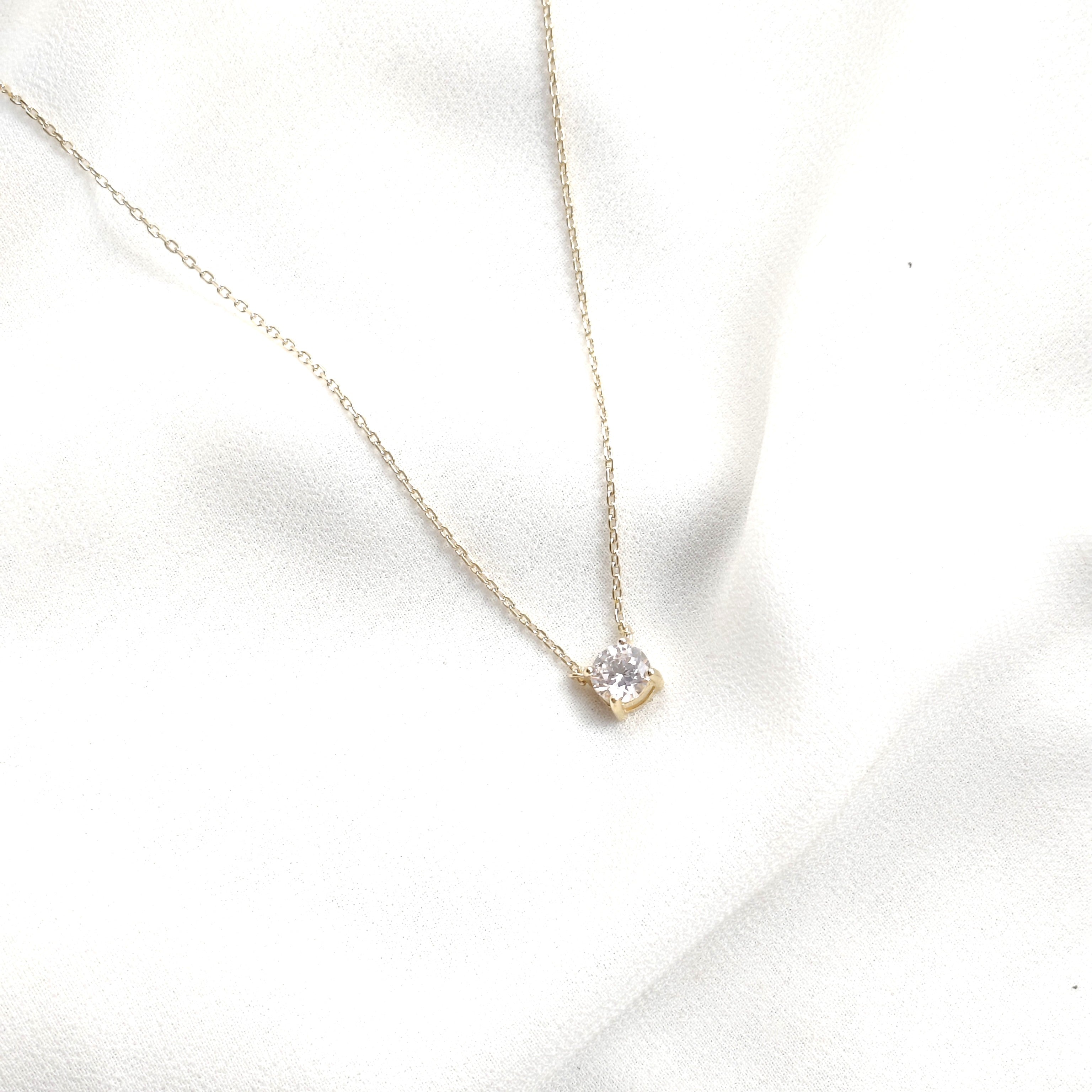 Chaîne solitaire zircon en plaqué or – Garantie 10 ans