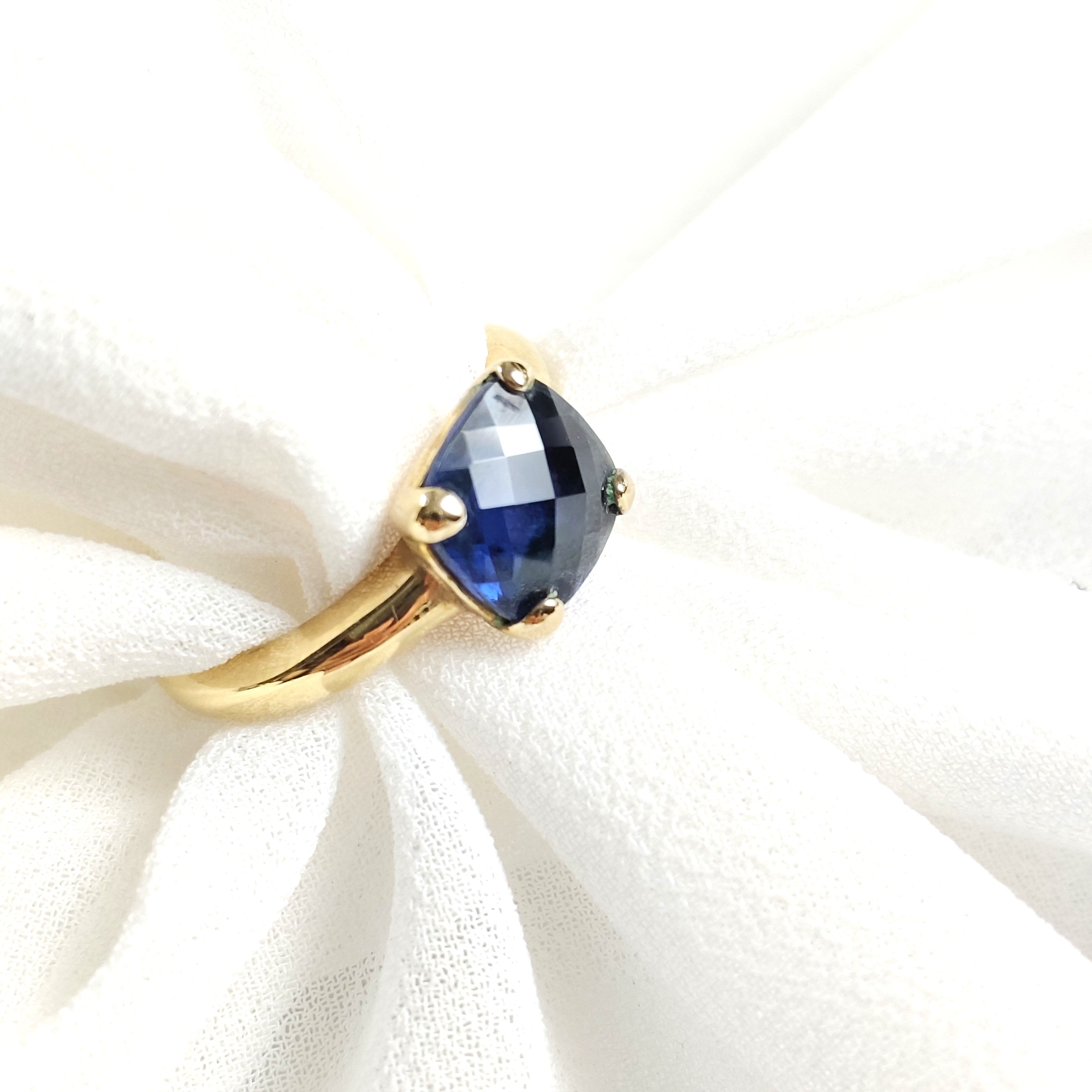 Bague pierre bleue coussin en plaqué or – Garantie 10 ans