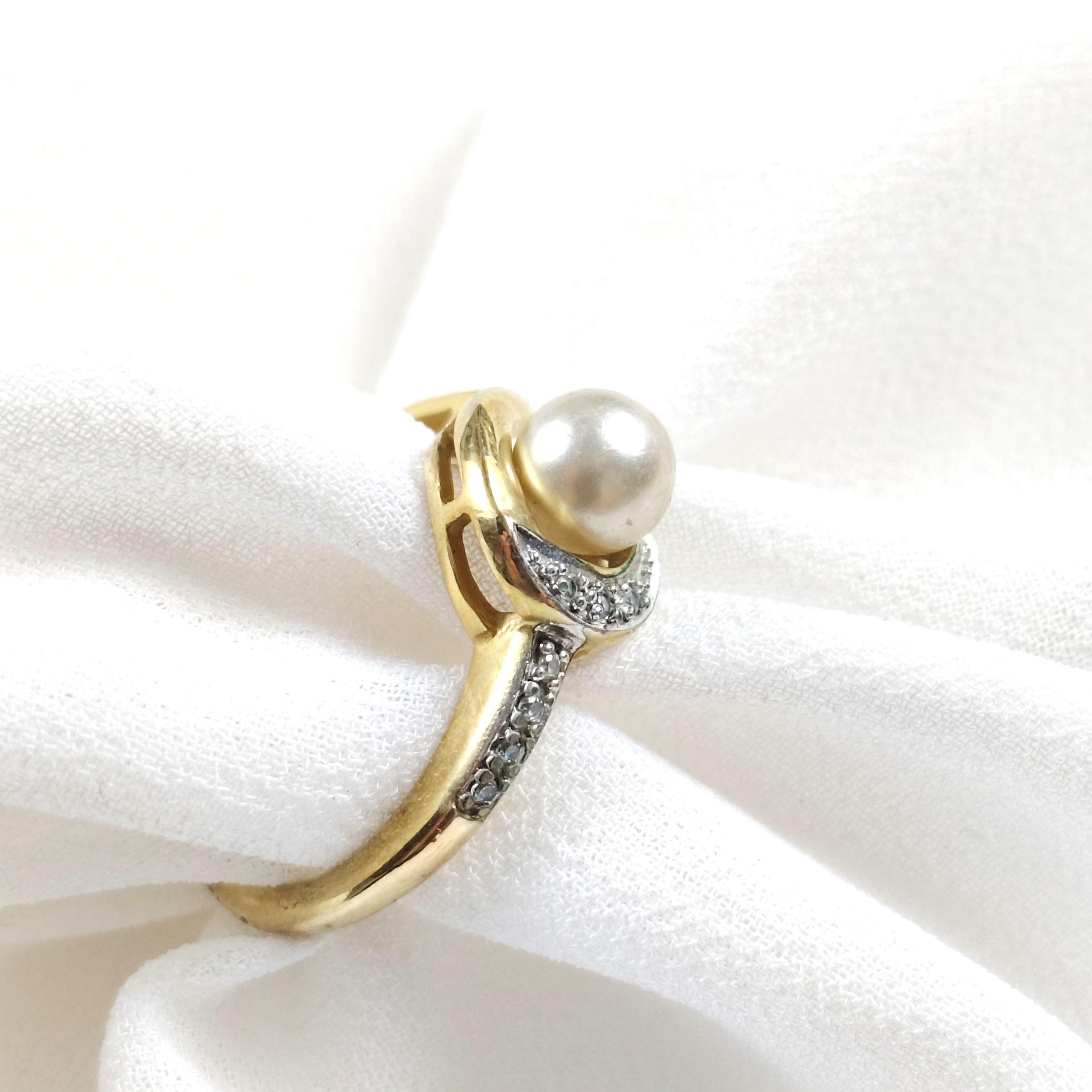 Bague perle et zircons en plaqué or – Garantie 10 ans