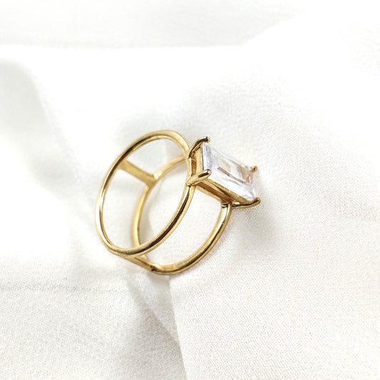 Bague double anneau pierre rectangulaire en plaqué or – Garantie 10 ans