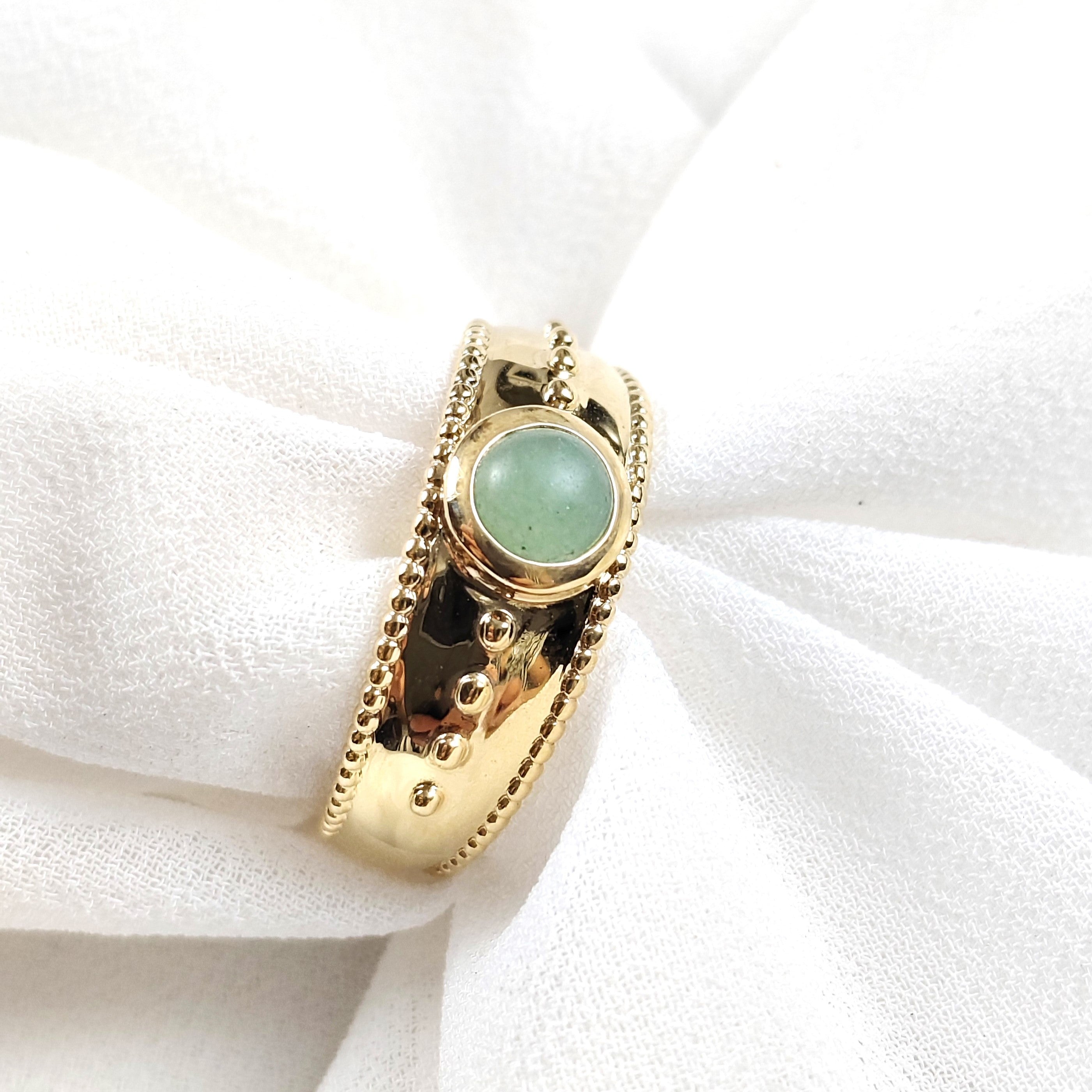 Bague pierre verte et perles dorées en plaqué or – Garantie 10 ans