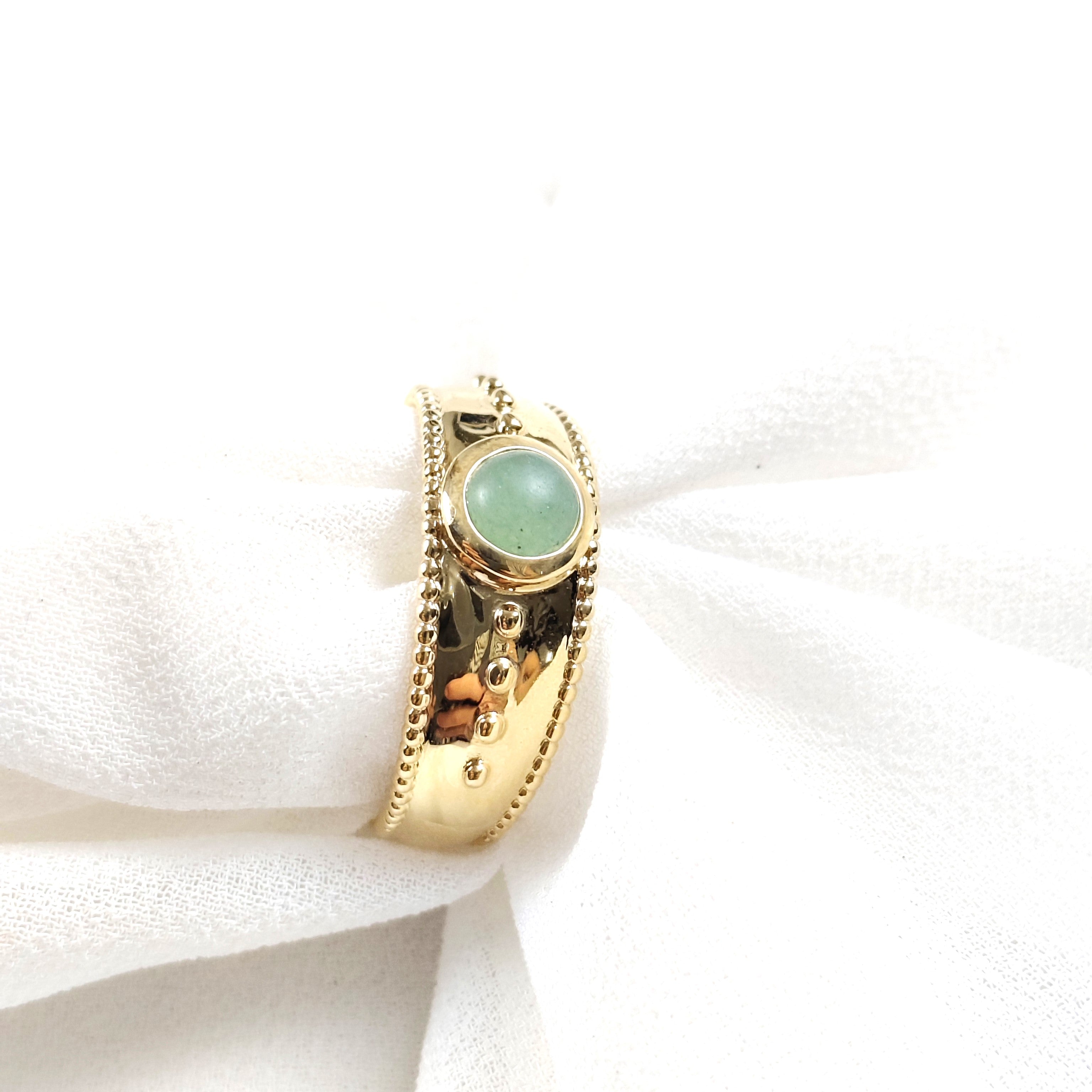 Bague pierre verte et perles dorées en plaqué or – Garantie 10 ans