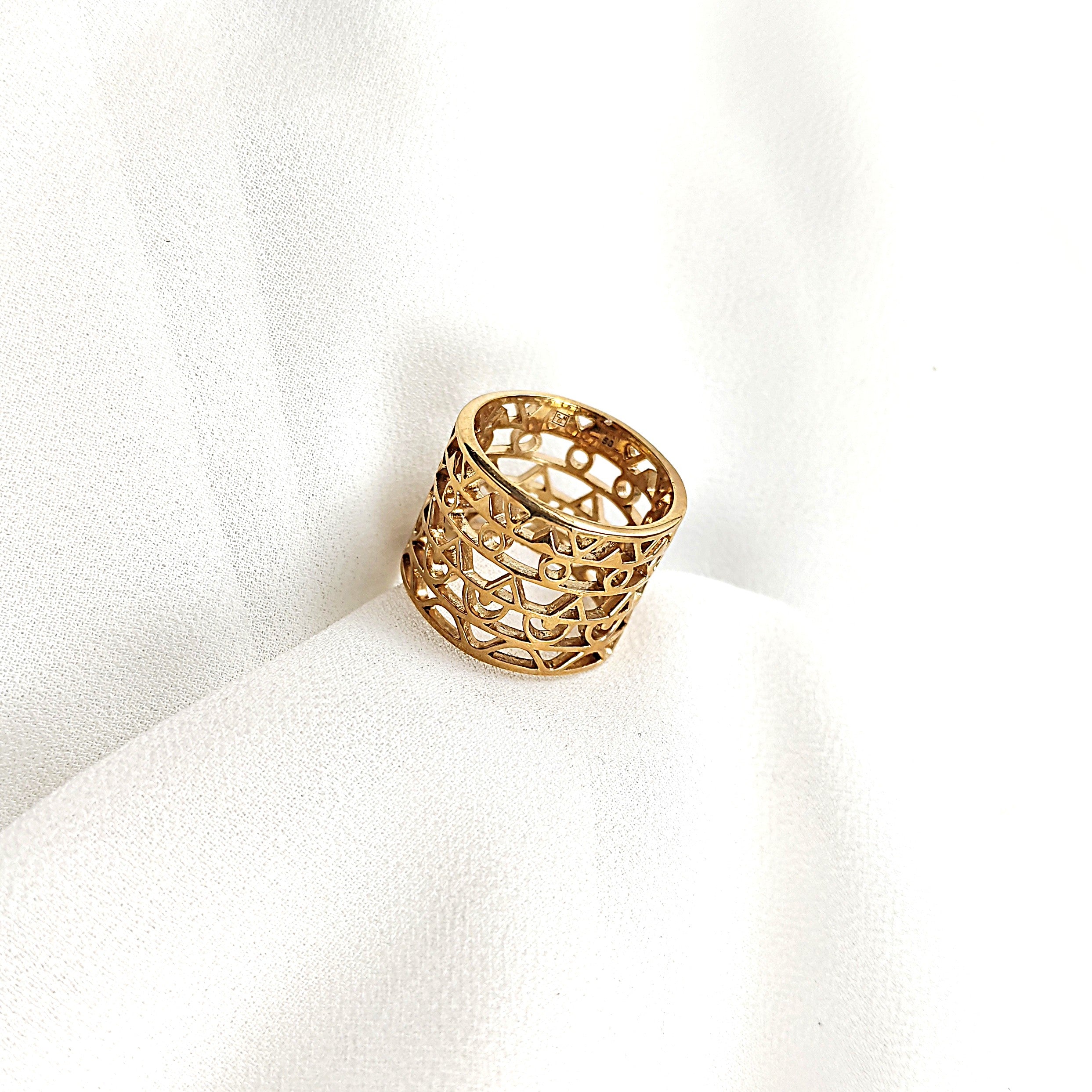 Bague ajourée arabesque en plaqué or – Garantie 10 ans