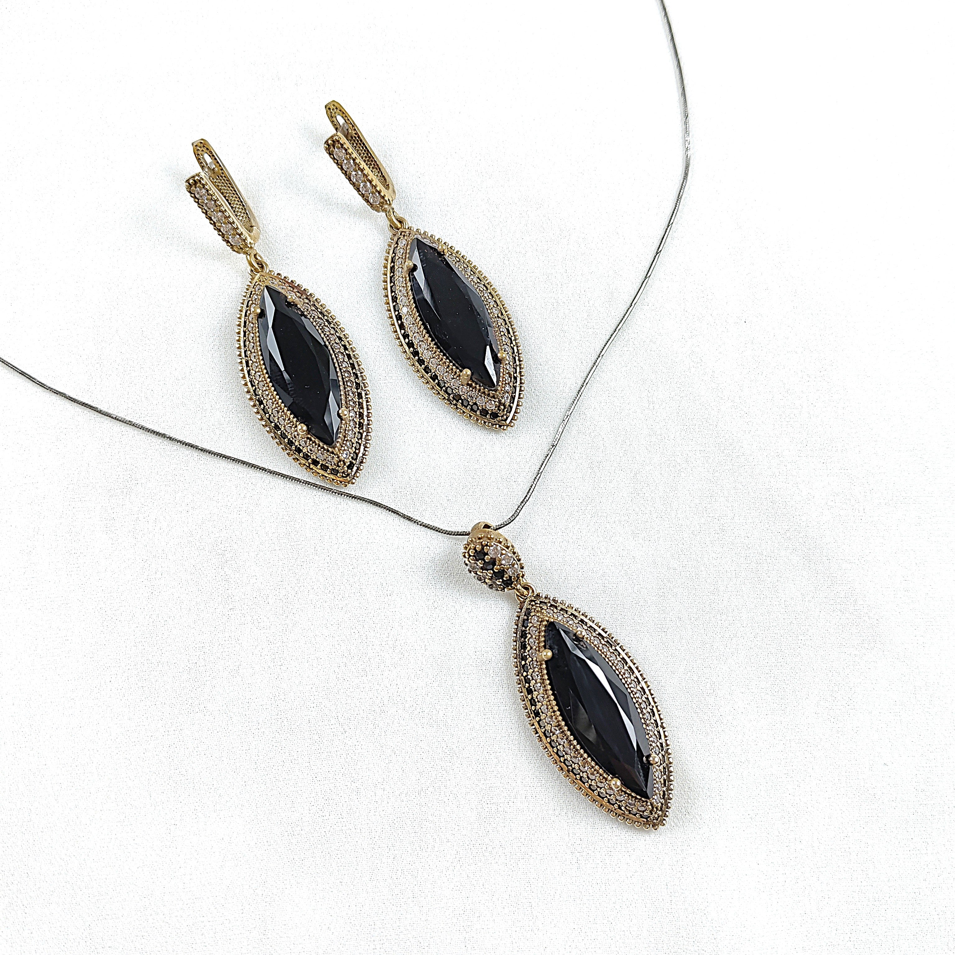 Parure antique en bronze avec pierres noires élégantes