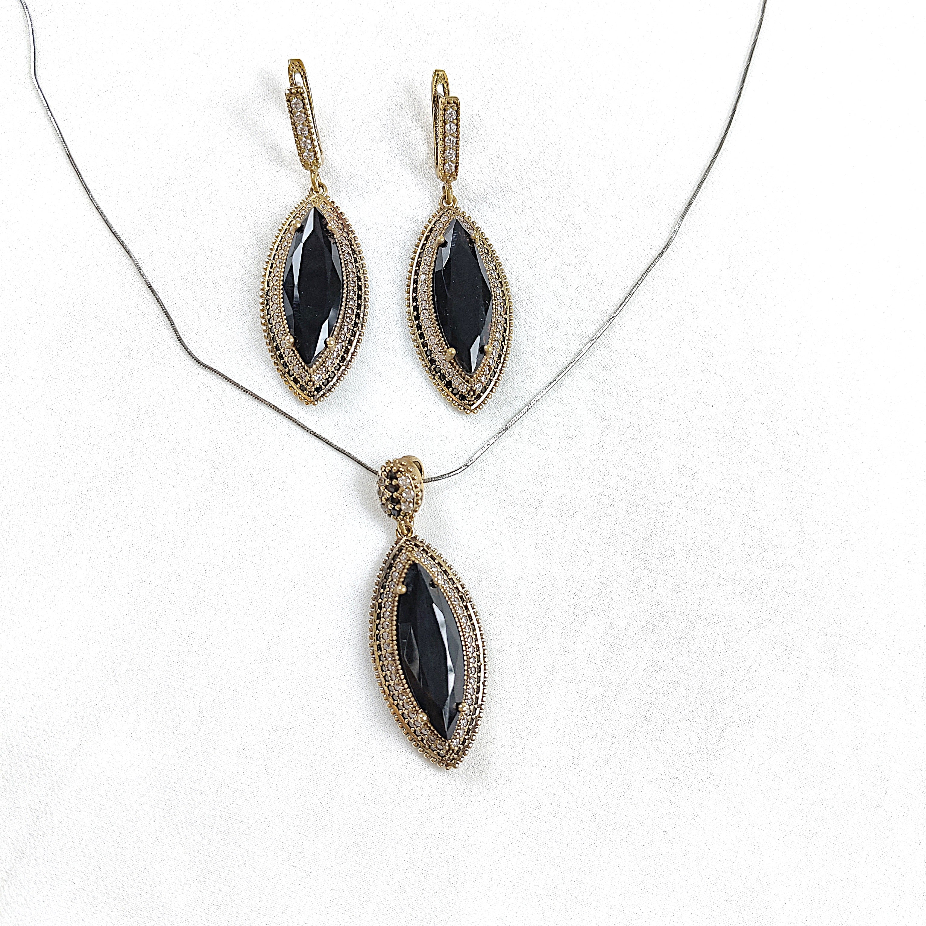 Parure antique en bronze avec pierres noires élégantes