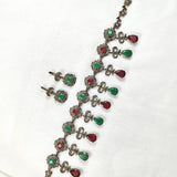 Jbine antique en bronze avec boucles assorties – pierres rouges et vertes