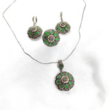 Parure  antique – Fleurs vert émeraude et perles fines