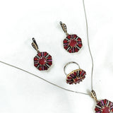 Parure en bronze et argent – Splendeur royale aux pierres rubis