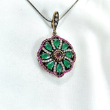 Parure en bronze et argent – Élégance florale émeraude et rubis