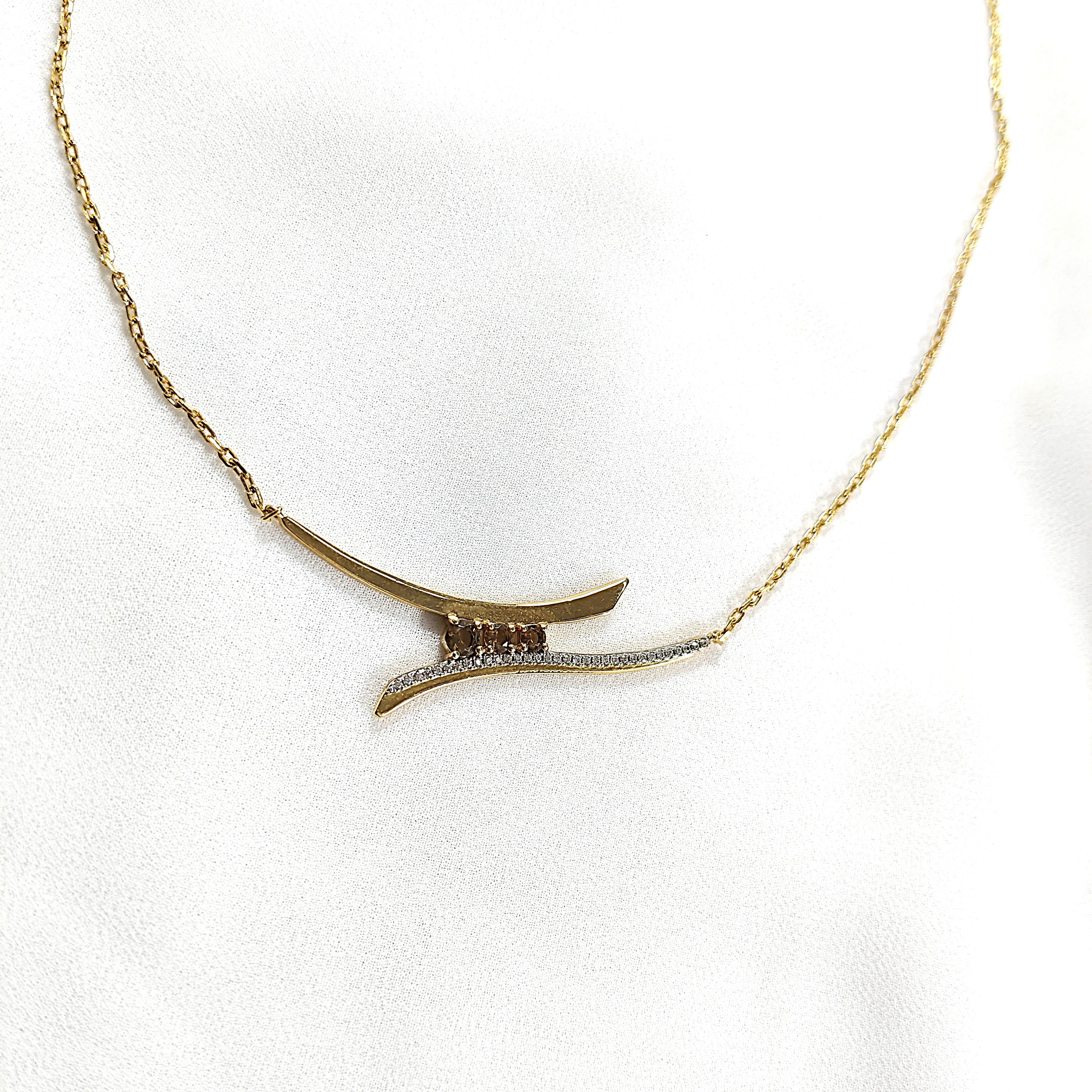 Collier en plaqué or CN – Design moderne et raffiné, garanti 10 ans