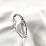 Bracelet en argent – Élégance minimaliste avec cœur scintillant