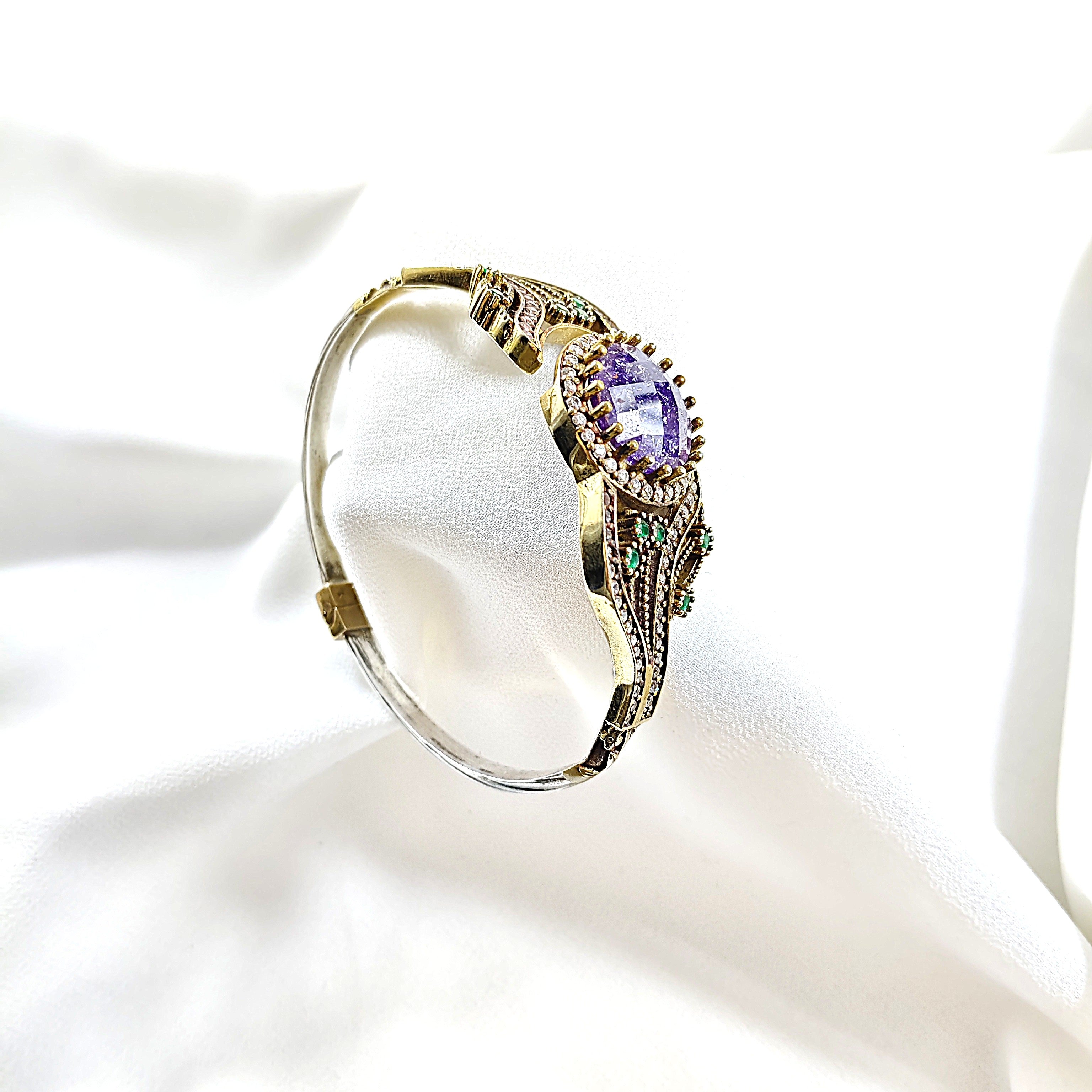 Bracelet antique – Majesté impériale aux améthystes et émeraudes