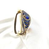 Bracelet antique – Élégance royale aux pierres bleu saphir