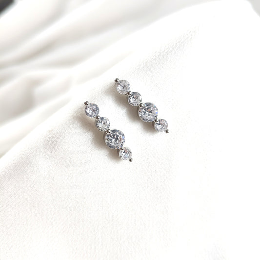 Boucles d’Oreilles Élégance Brillante en Argent 925