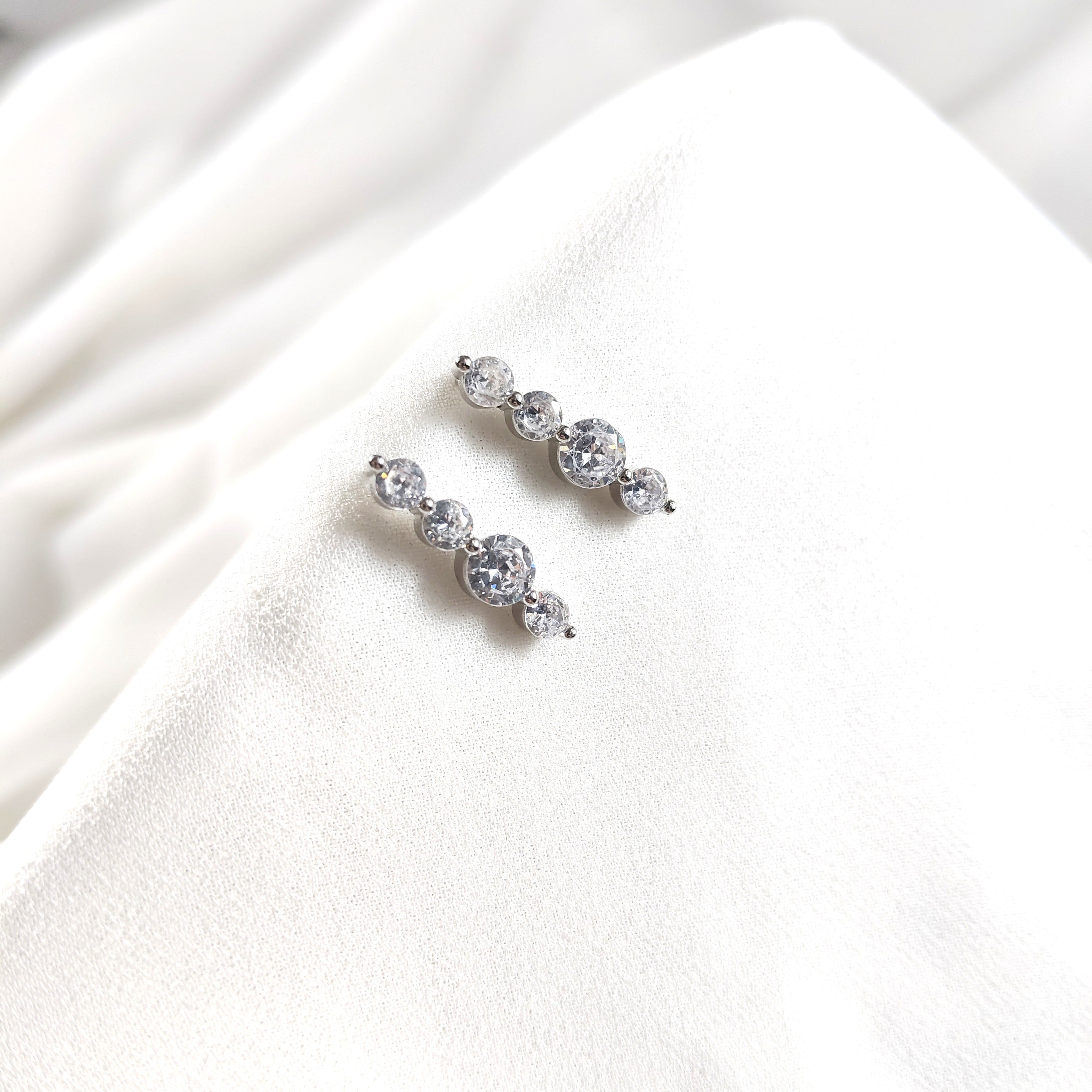 Boucles d’Oreilles Élégance Brillante en Argent 925