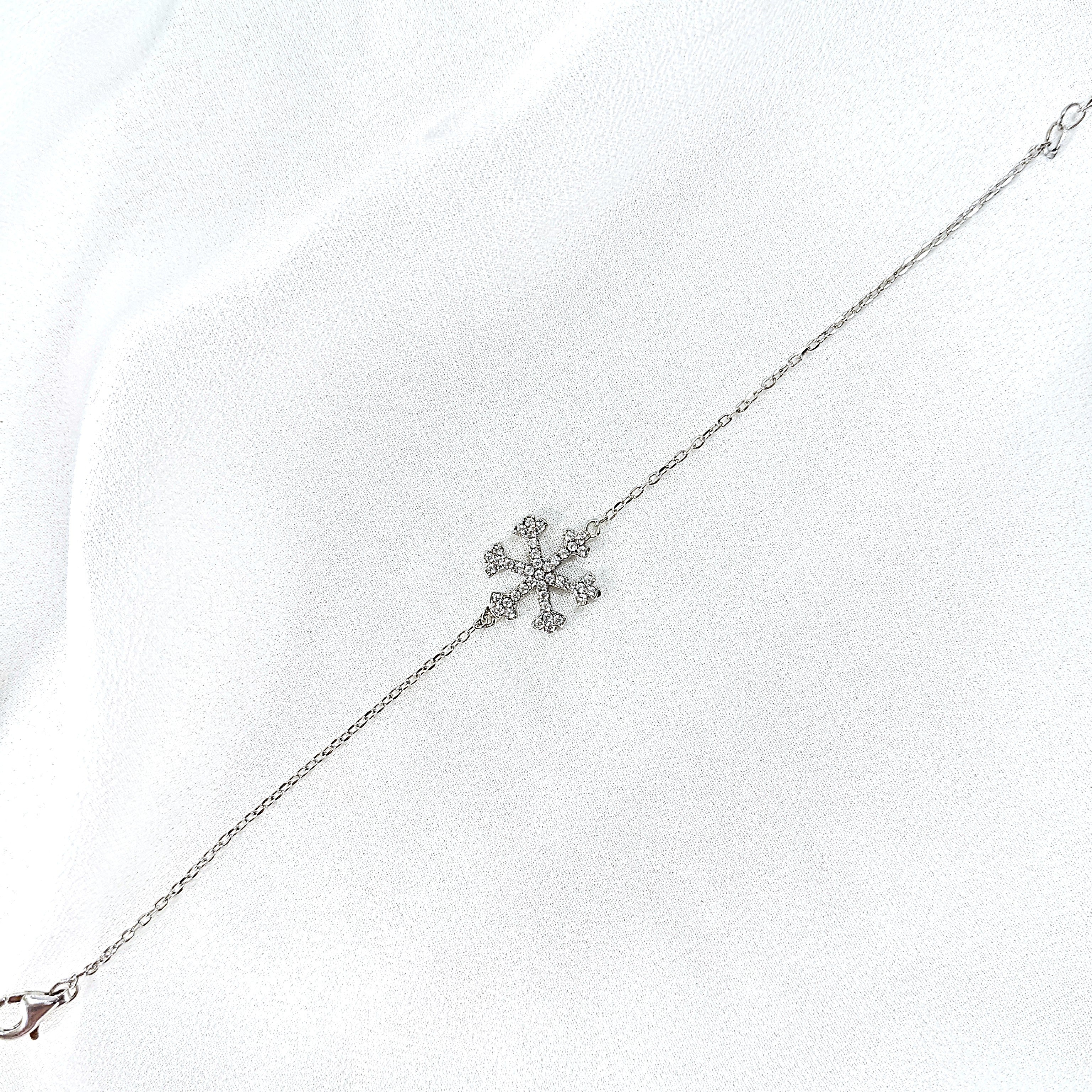 Gourmette Flocon de Neige en Argent – Éclat d’Hiver & Raffinement Givré