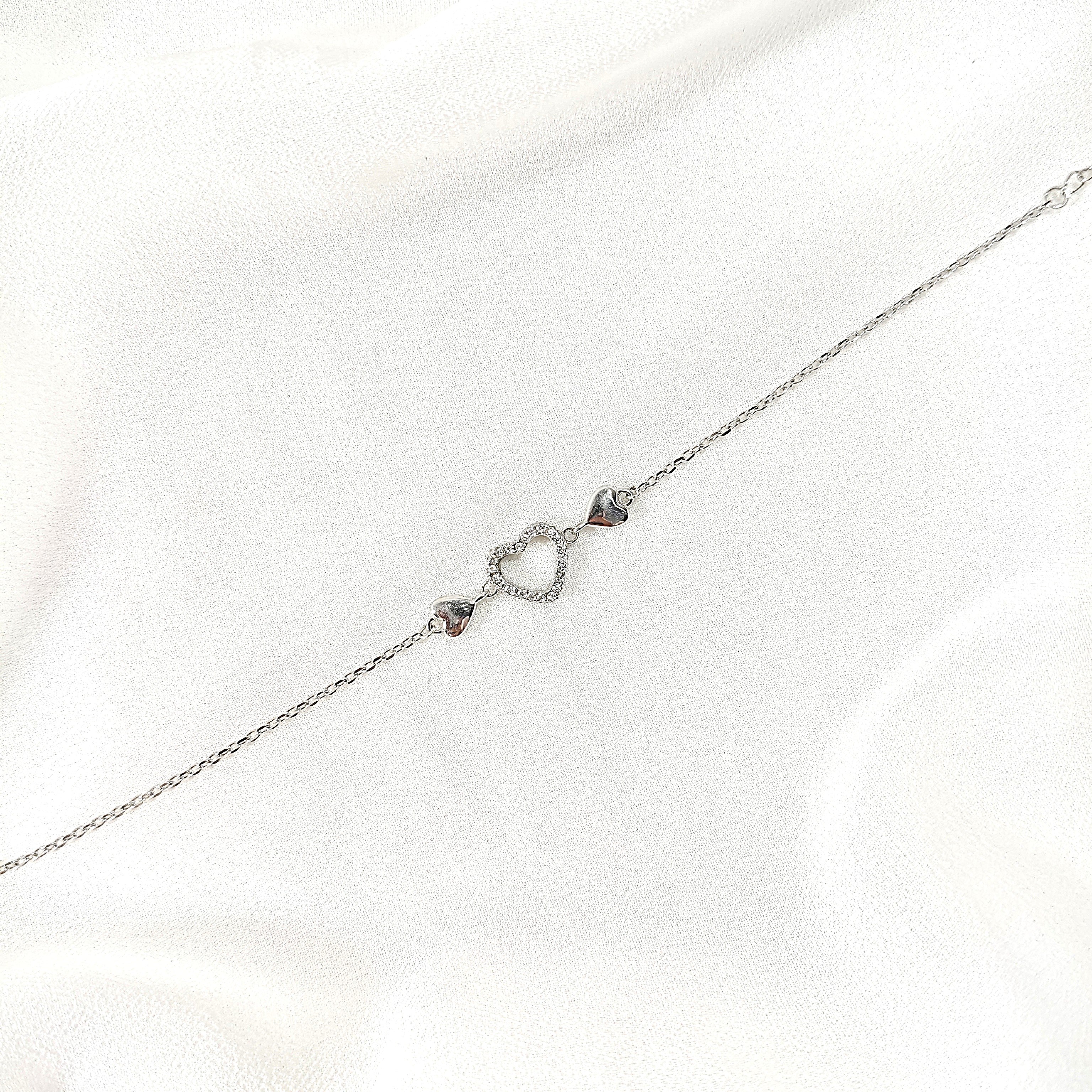 Gourmette Trio de Cœurs en Argent – Tendresse & Brillance