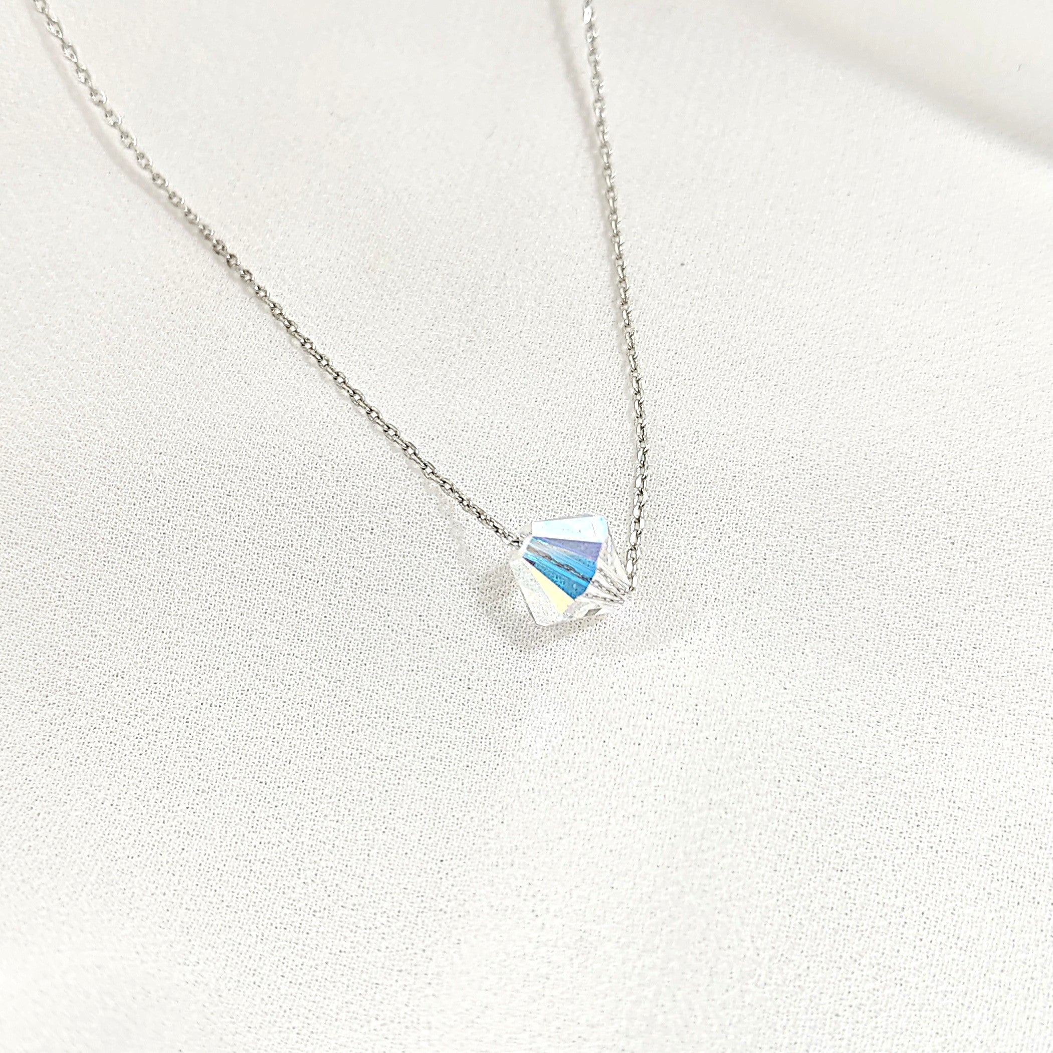 Collier Acier Inoxydable Cristal Prismatique – Éclat Arc-en-Ciel & Élégance Moderne