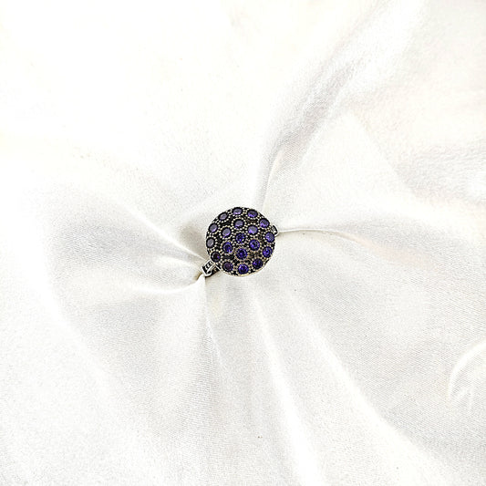 Bague Antique Ronde – Design Vintage avec Pierres Violettes
