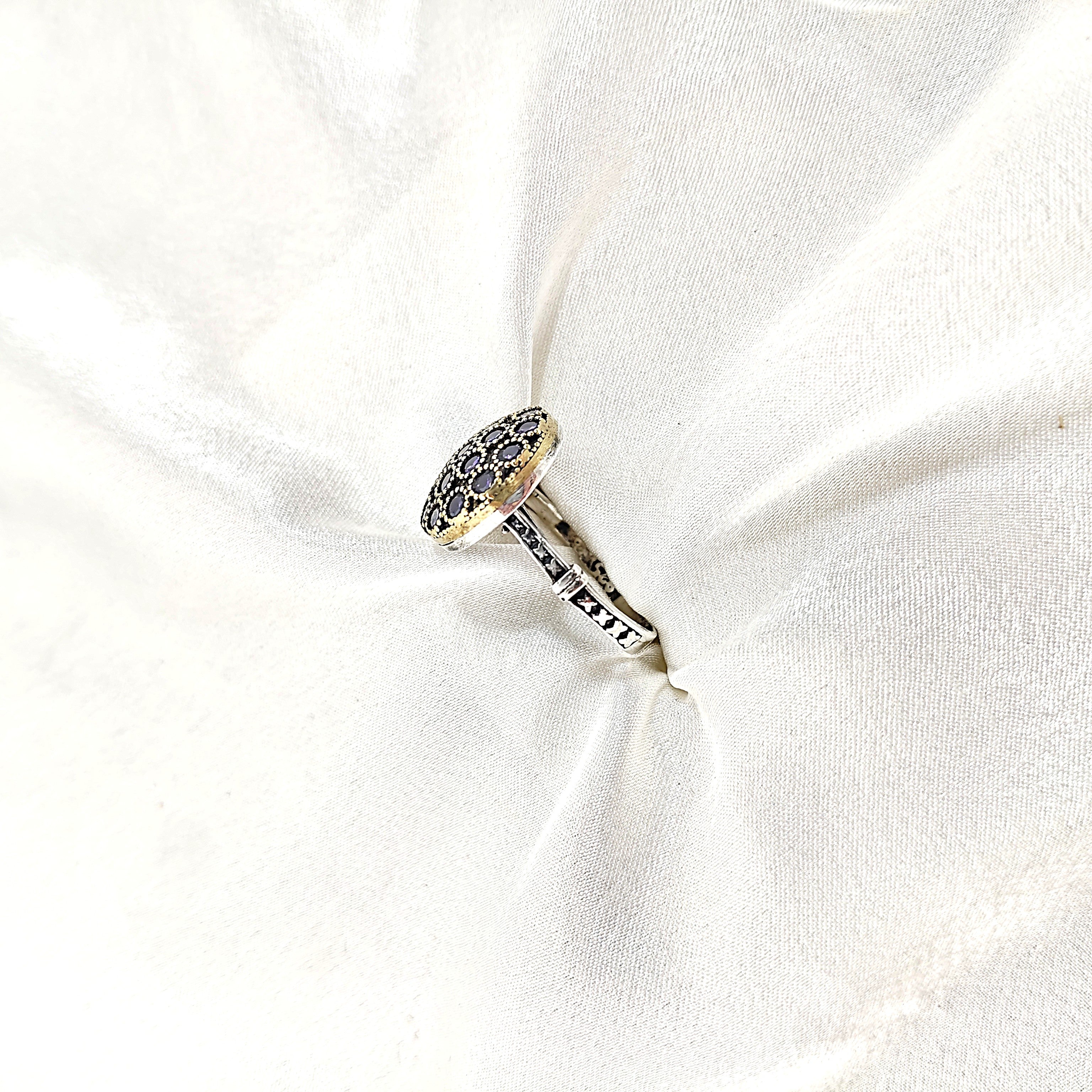 Bague Antique Ronde – Design Vintage avec Pierres Violettes