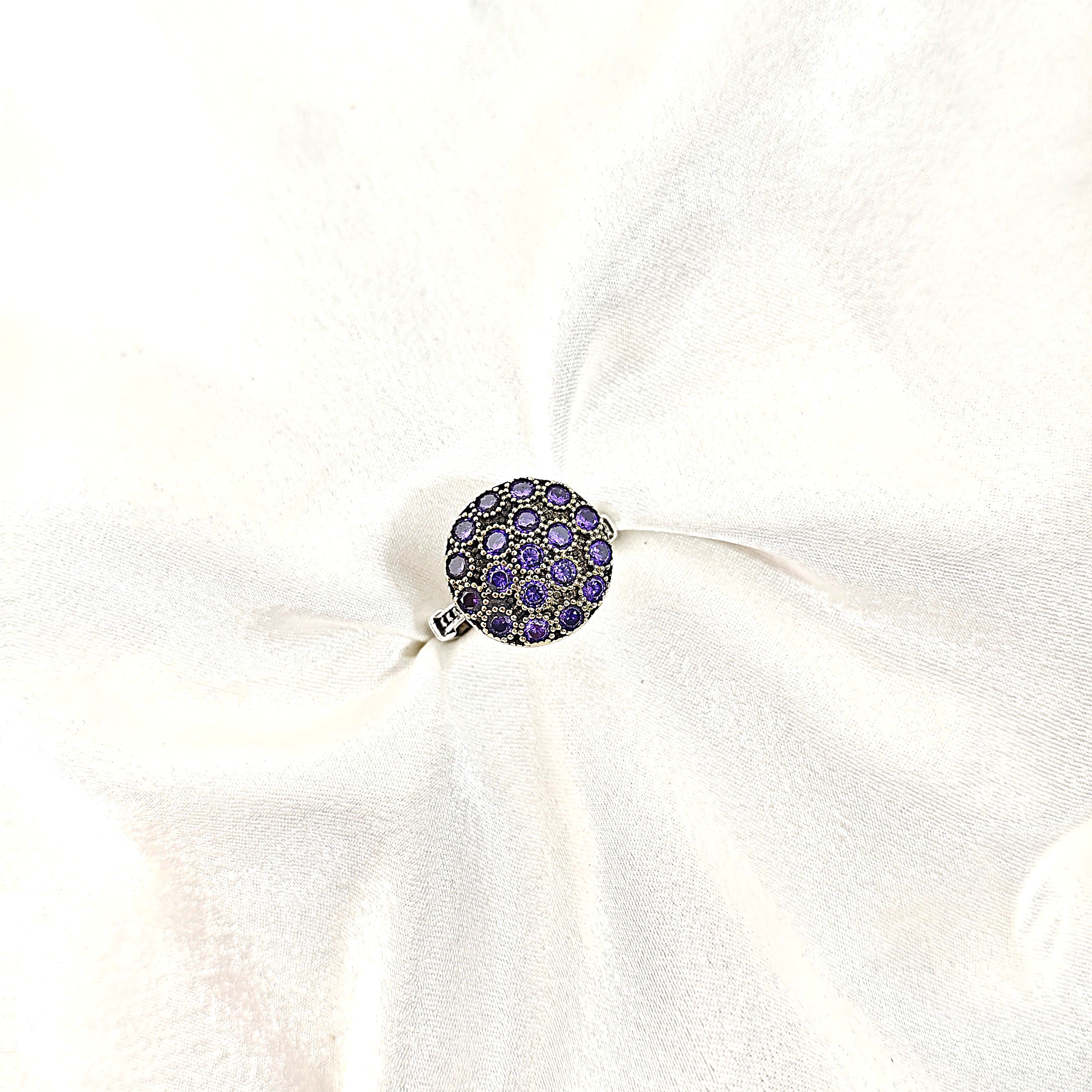 Bague Antique Ronde – Design Vintage avec Pierres Violettes
