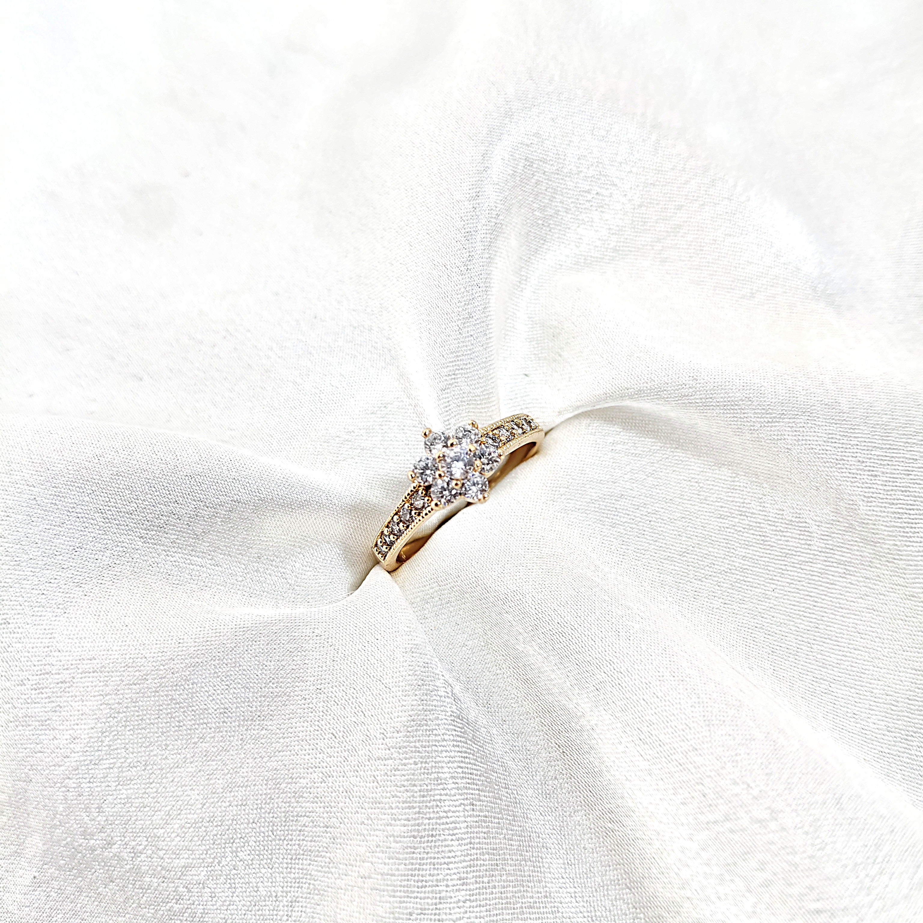 Bague Xuping Plaqué Or Couronne de Zircons – Éclat Royal