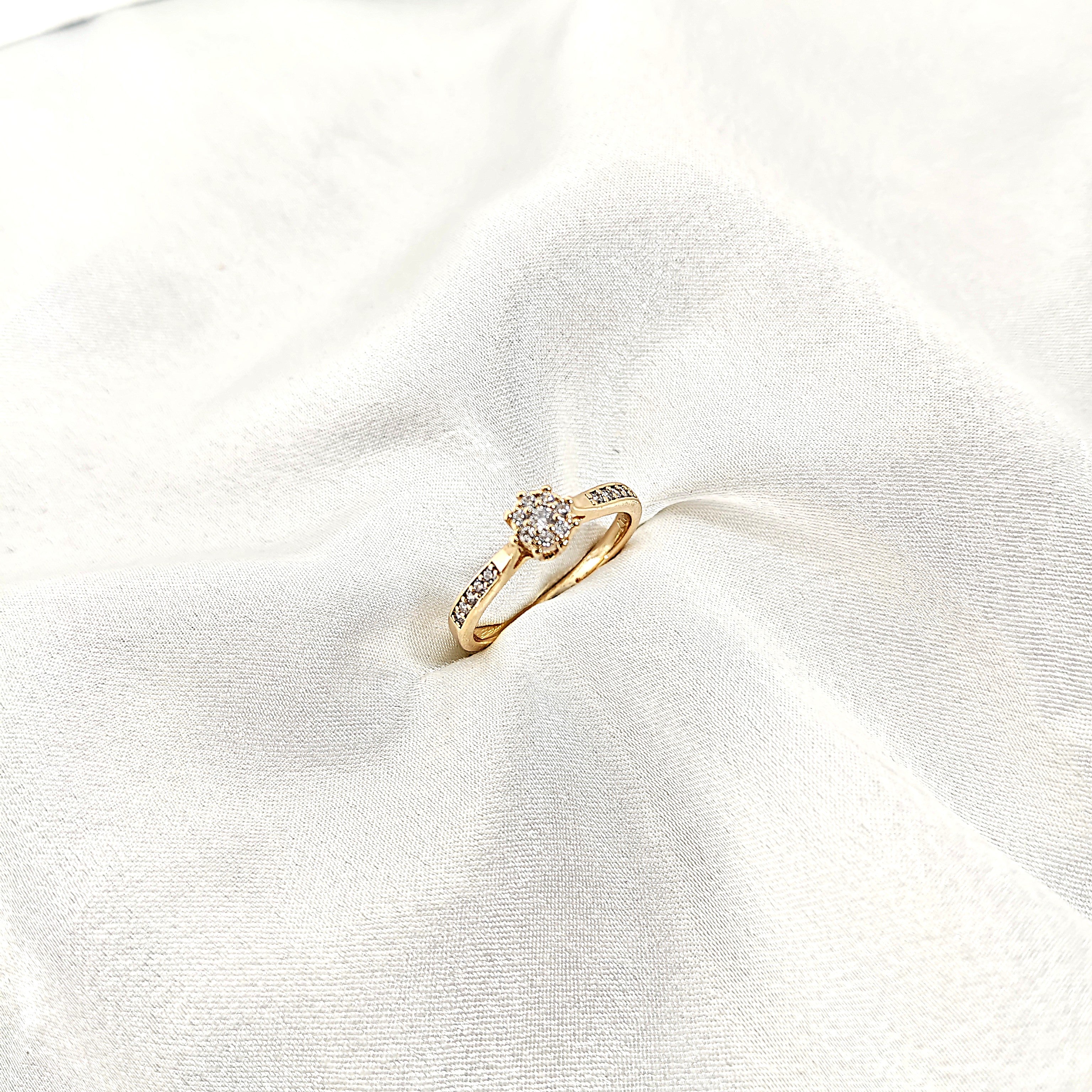 Bague Xuping Plaqué Or Halo de Zircons – Élégance Classique