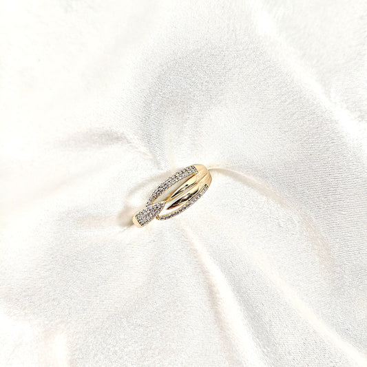 Bague Xuping Plaqué Or Entrelacée & Zircons – Élégance Moderne
