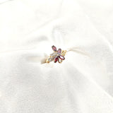 Bague Fleur Xuping Plaqué Or & Zircons Bordeaux – Élégance Florale